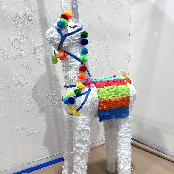 Llama Pinata - Picture 1 of 4